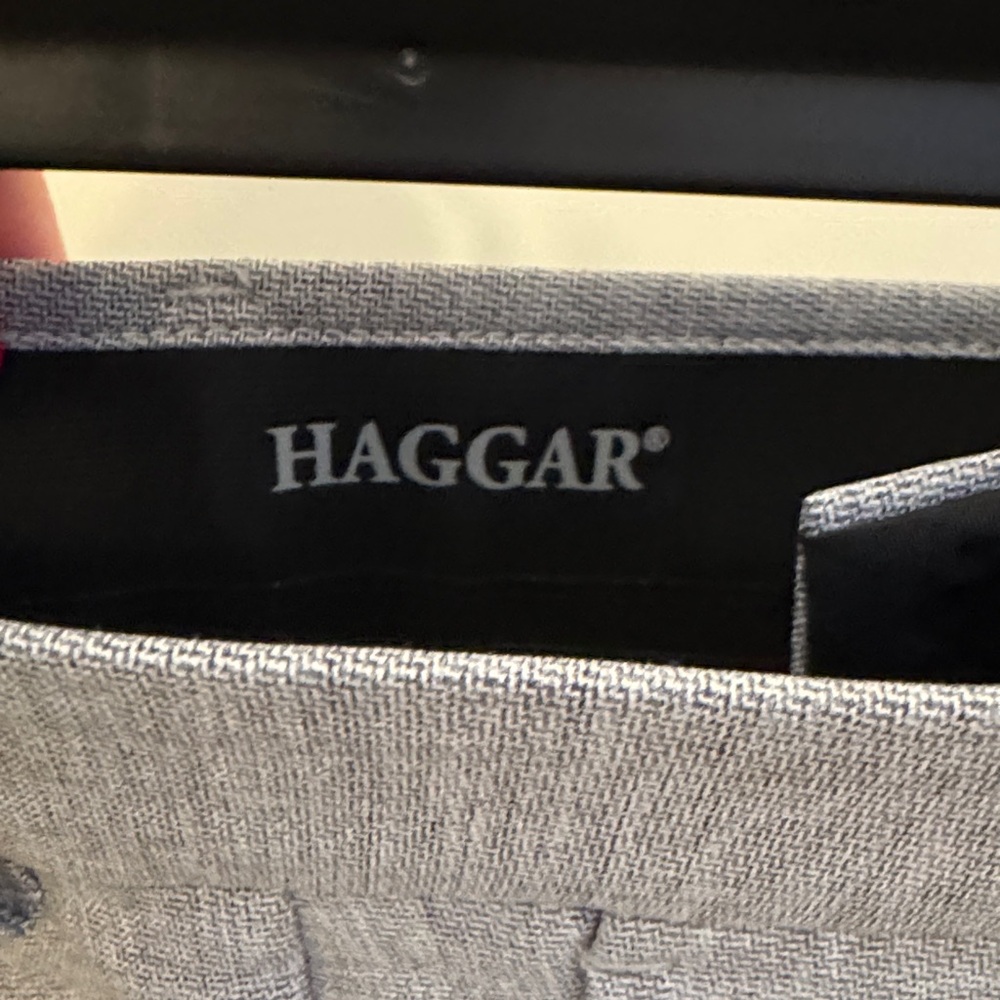Haggar Men's Comfort Performance Classic Gray Dress Trousers - Picture 4 of 7